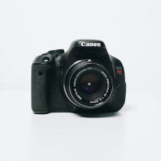 Câmera DSLR 18-55mm